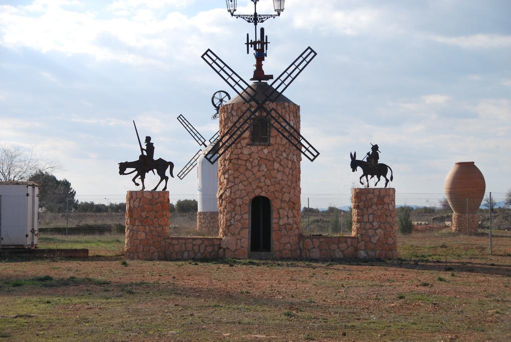 Alojamiento Rural Los Delfines Valdepenas Exterior photo